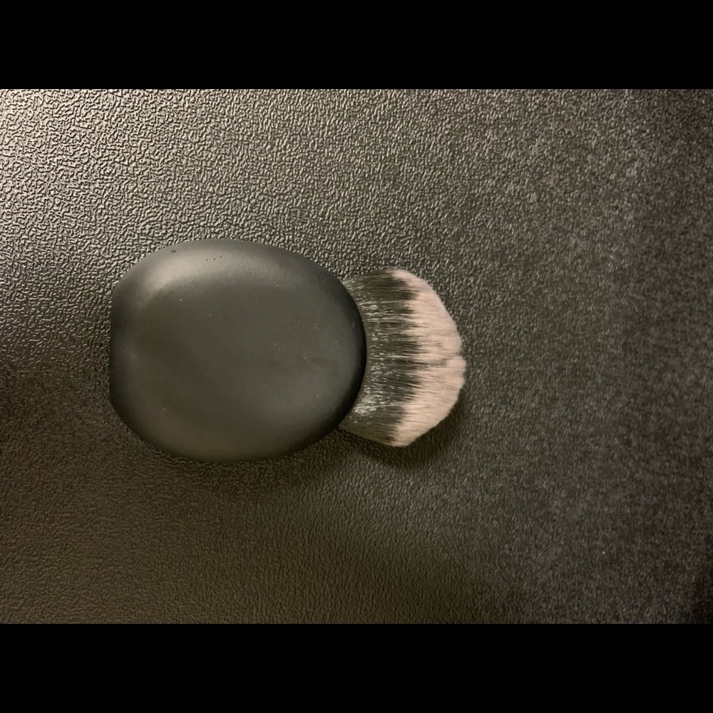 Makeup brush, blush/powder/contour brush